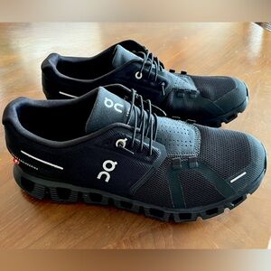 On Cloud 5 Men Size 9